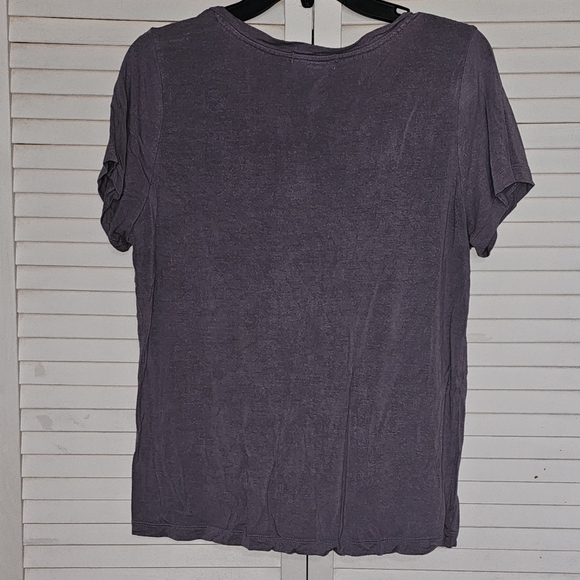 C'est Moi Bamboo Womens Blouse/Top in Lilac with low v-neckline Size S - Picture 4 of 5